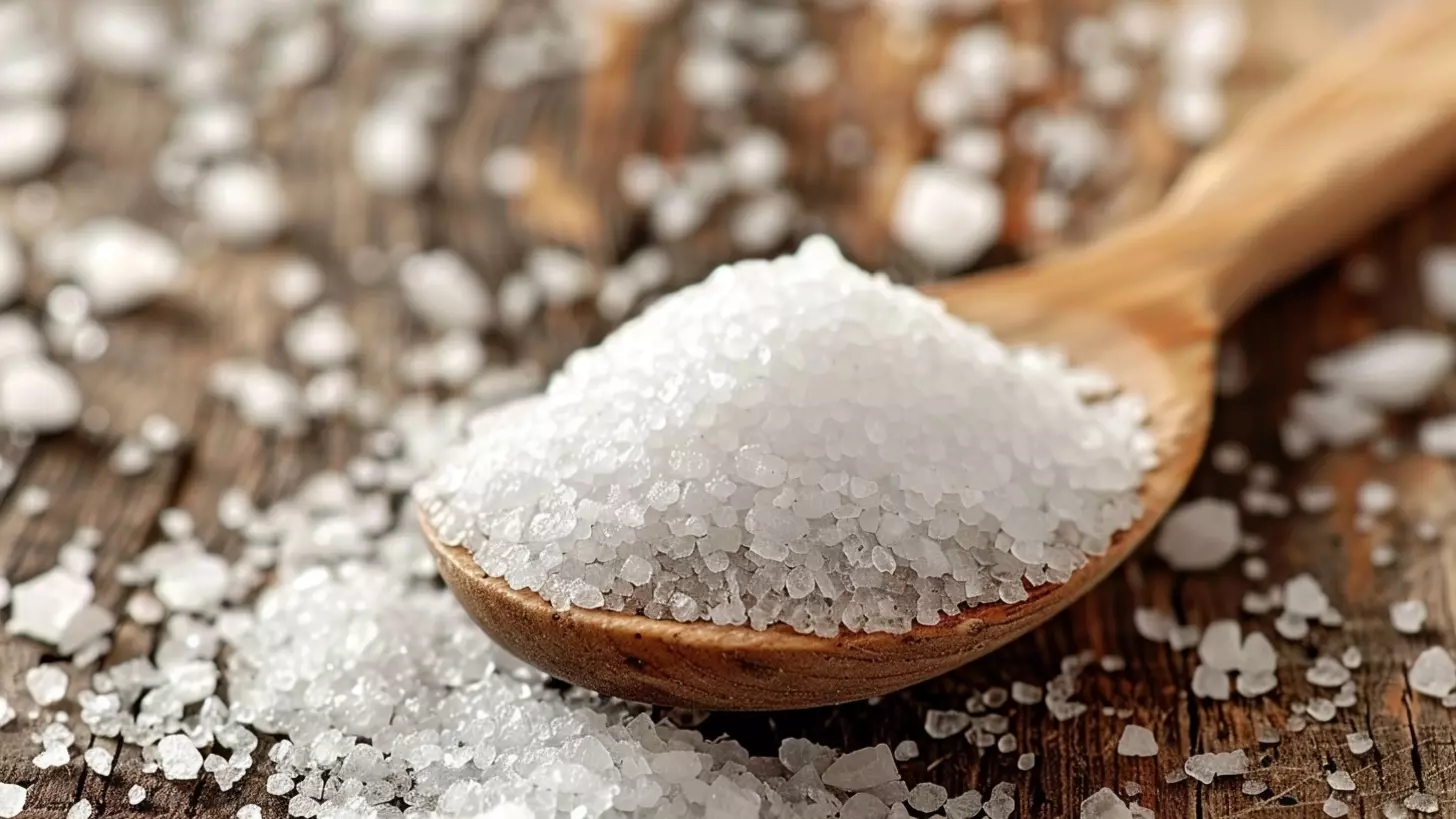 Содержащийся в соли натрий может негативно повлиять на качество сна. Диетолог посоветовала употреблять не более 5-6 граммов соли в день