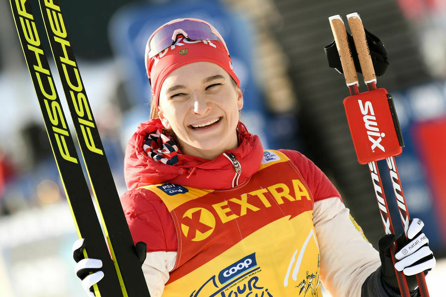 «Родная Наташа!»: лыжница Непряева принесла России первую медаль на ОИ-2022 в Пекине