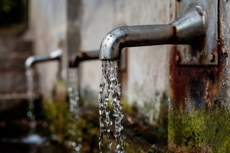 Жители города Тайга полгода пили воду, опасную для здоровья