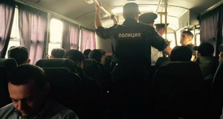 Активистов ПАРНАС в Новосибирске оштрафовали за отказ покинуть избирком
