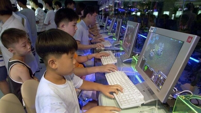 Власти Китая запретили детям смотреть ночью стримы и отправлять подарки блогерам
