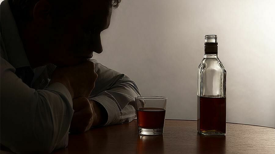 В Минздраве 30% россиян назвали "тихими алкоголиками"