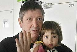 Отец Элизы Андре: «Я никогда не оставлю дочку матери»