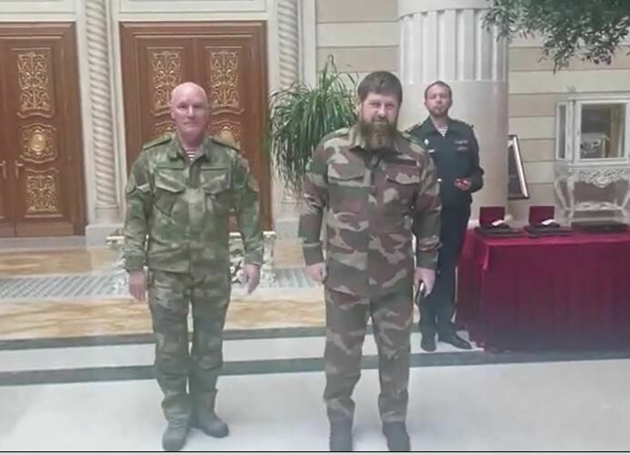 Рамзану Кадырову вручили погоны генерал-лейтенанта