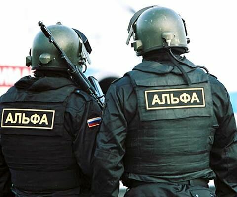 Суд отпустил домой офицеров ФСБ, обвиняемых в разбое на 136 млн руб.