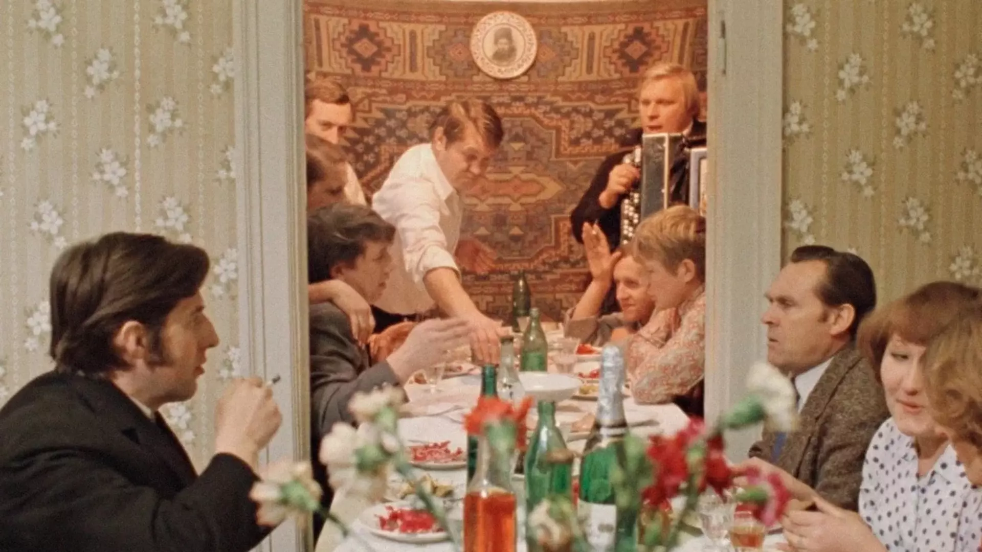 Тест «НИ»: угадай советский фильм по кадру с ковром