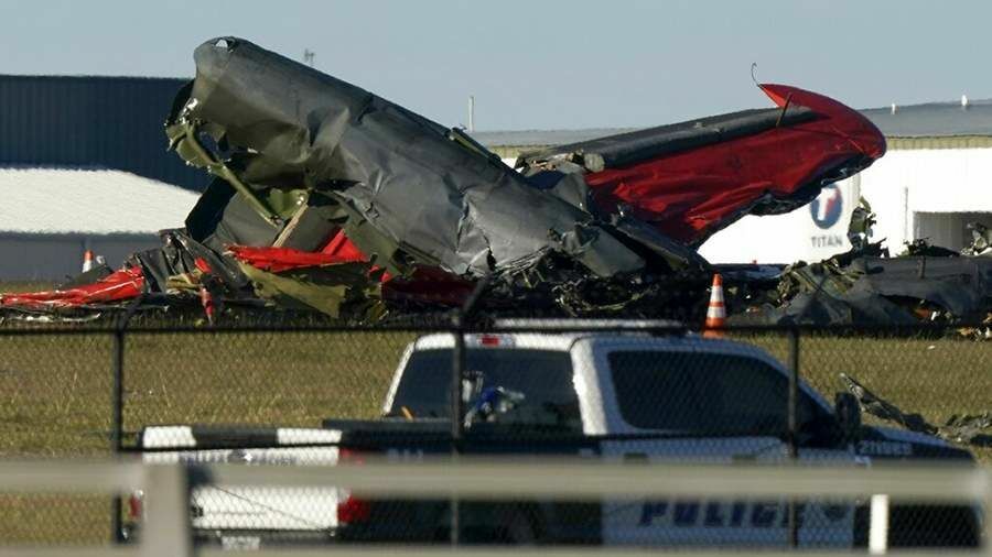 Шесть человек погибли в США при столкновении самолетов на авиашоу