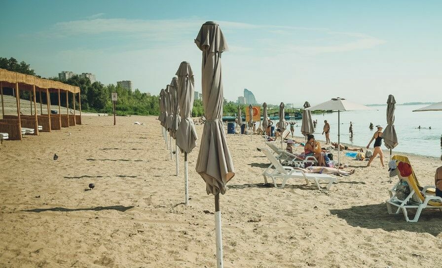 На пляже в Сочи произошла массовая драка между отдыхающими (ВИДЕО)