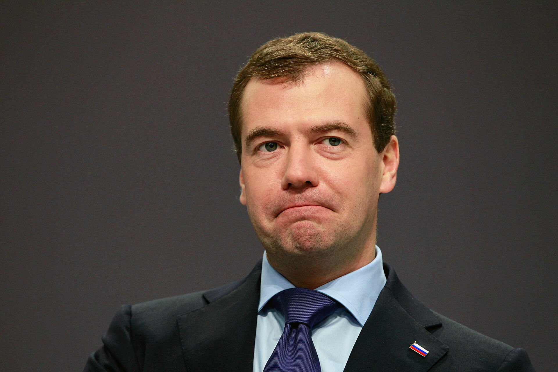 Медведев заявил, что главная проблема России в том, что все работают “вразнотык”