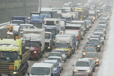 Рекордный снегопад вызвал транспортный коллапс в Москве