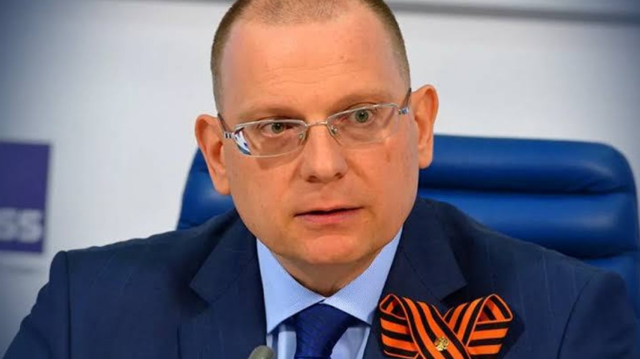 Baza: сенатор Константин Долгов подрался в «Лужниках» на Суперфинале Кубка России