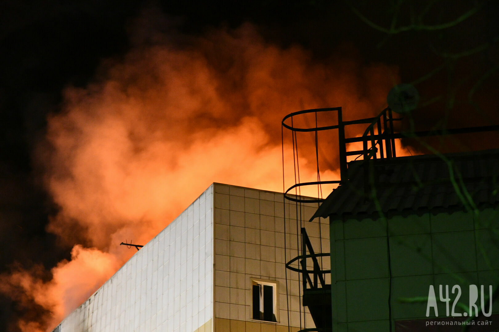 Ущерб от пожара в ТЦ Кемерова оценили в 4 млрд рублей