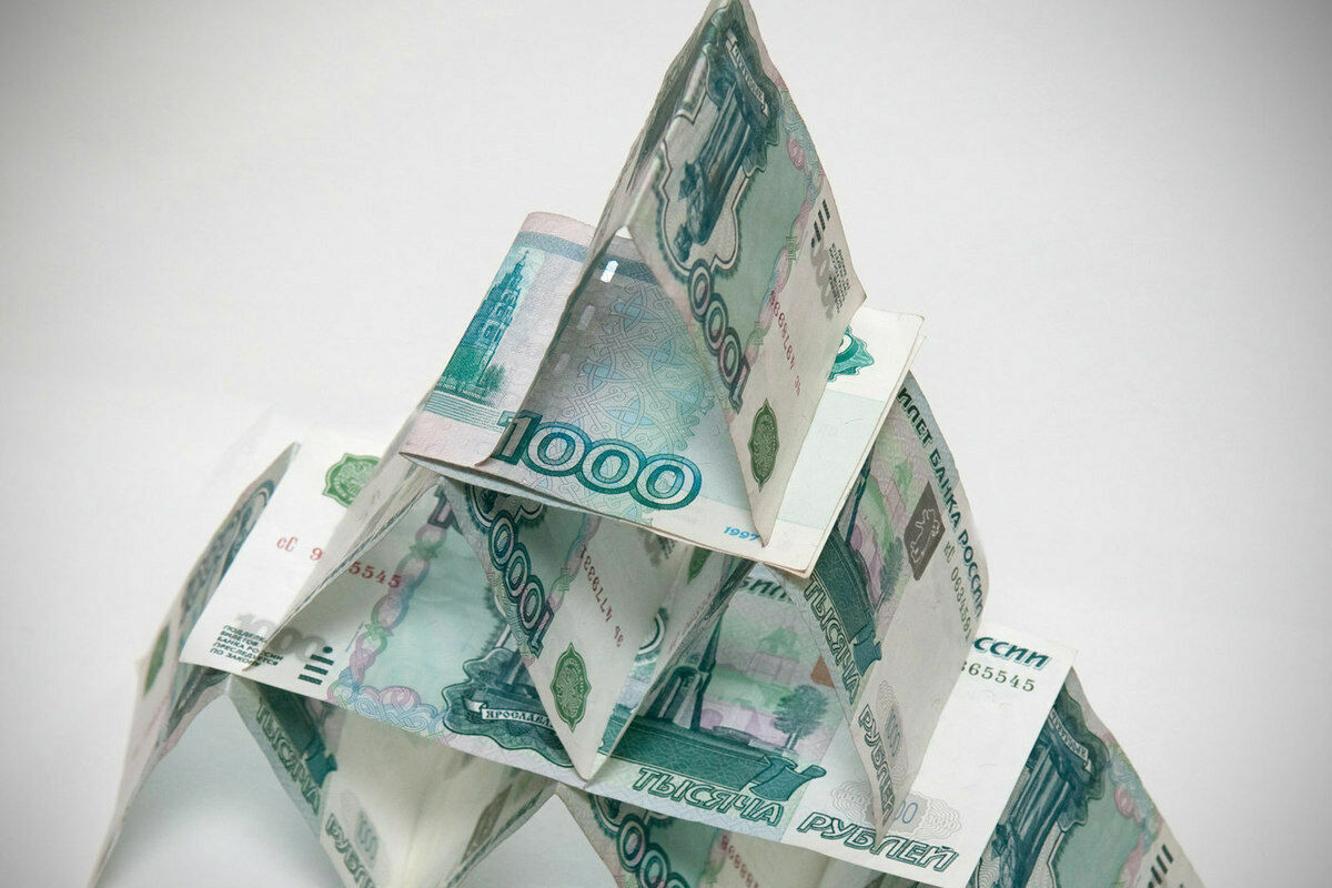 Михаил Делягин объяснил живучесть финансовых пирамид