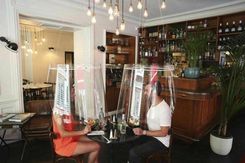 Романтический ужин под колпаком: как теперь будут работать кафе и рестораны
