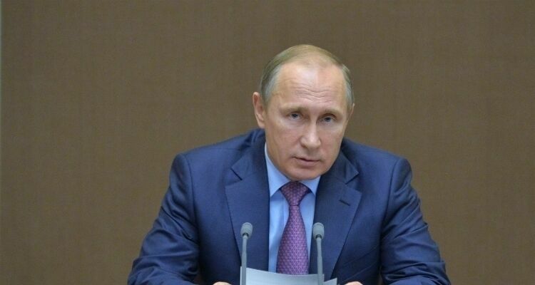 Путин снизил штрафы за неуплату сборов в «Платон»