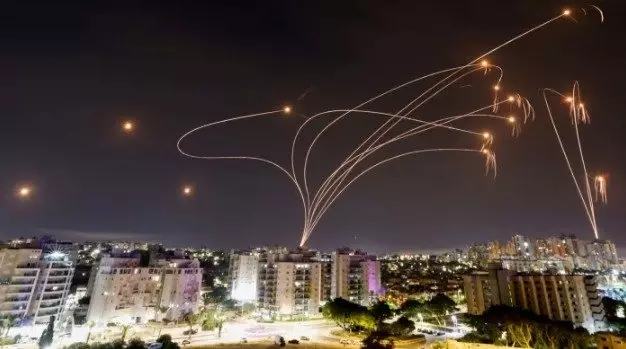 Работа ПВО Израиля похожа на праздничный салют