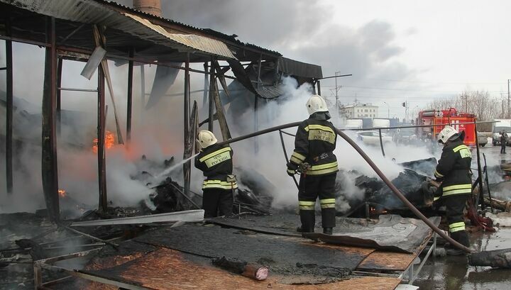 Пожар в казанском ТЦ начался с незаконно построенного кафе
