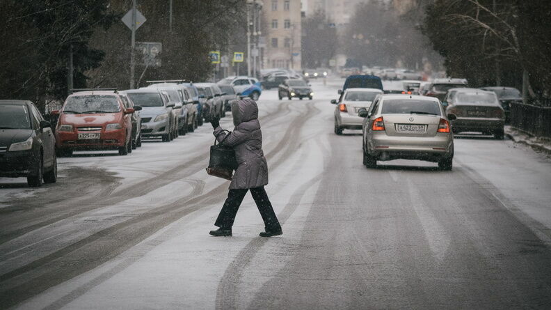 В Москве сохраняется «желтый» уровень погодной опасности в связи с гололедом