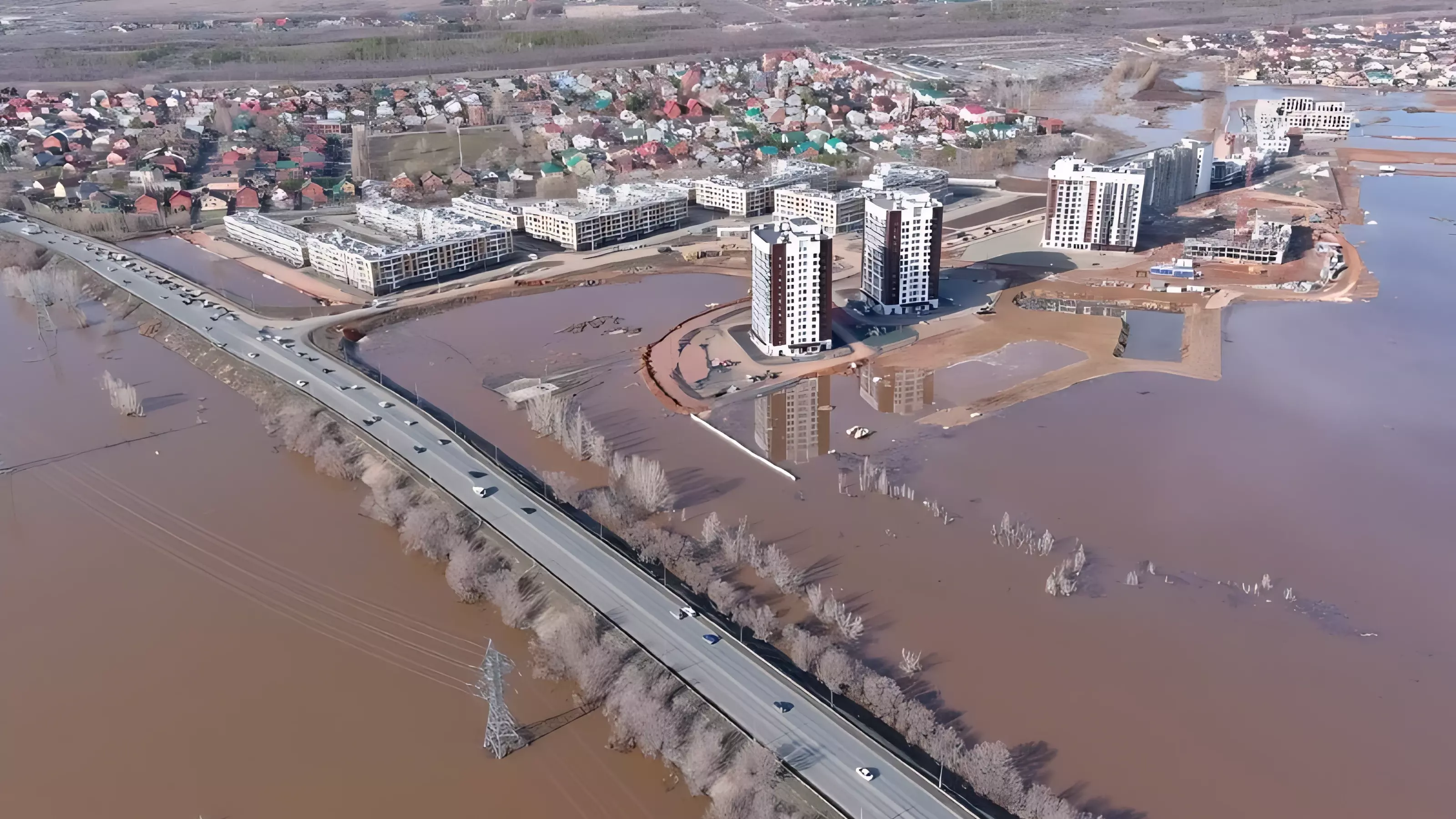 В зоне затопления в Оренбурге — ЖК Гранд парк