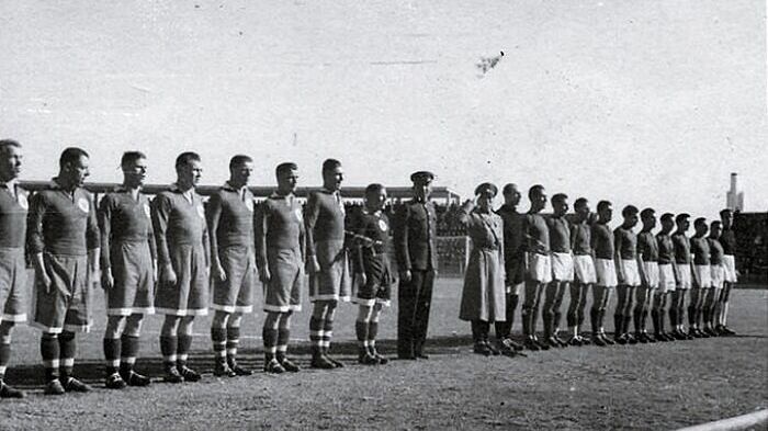Кубок вручал лично шах: 79 лет назад советский футбол впервые встретился с иранским