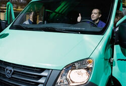 Медведев запустил производство нового авто – «Газель Next»