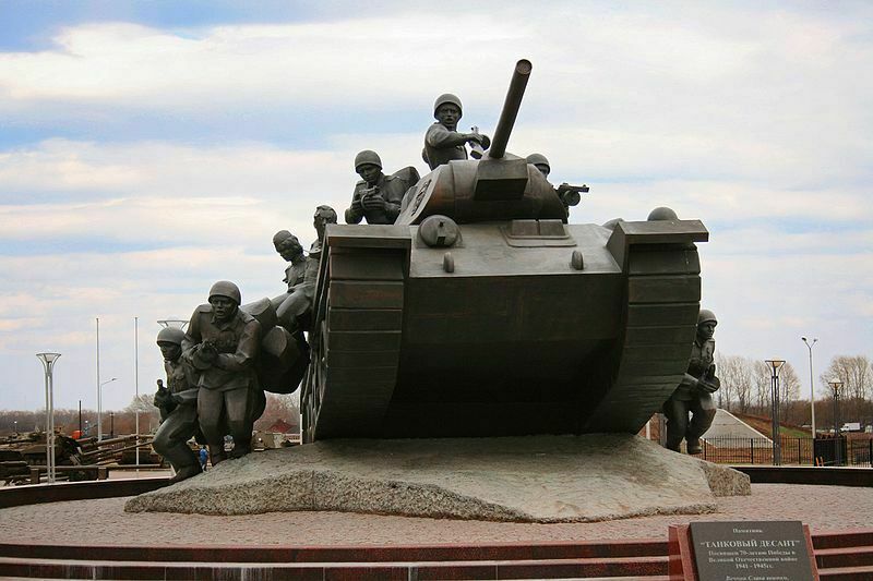 В Германии комментируют призыв снести памятник на Курской дуге