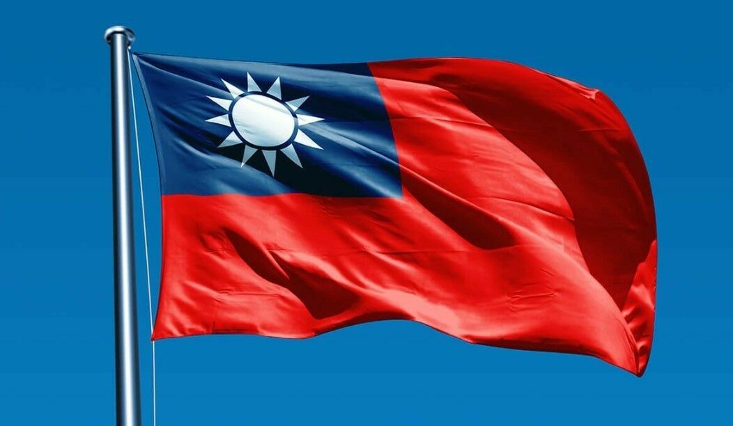 На Тайвань прибыл губернатор американского штата Индиана