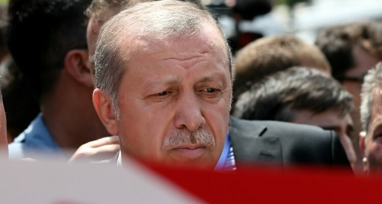Эрдоган рассказал, как спасся во время попытки переворота