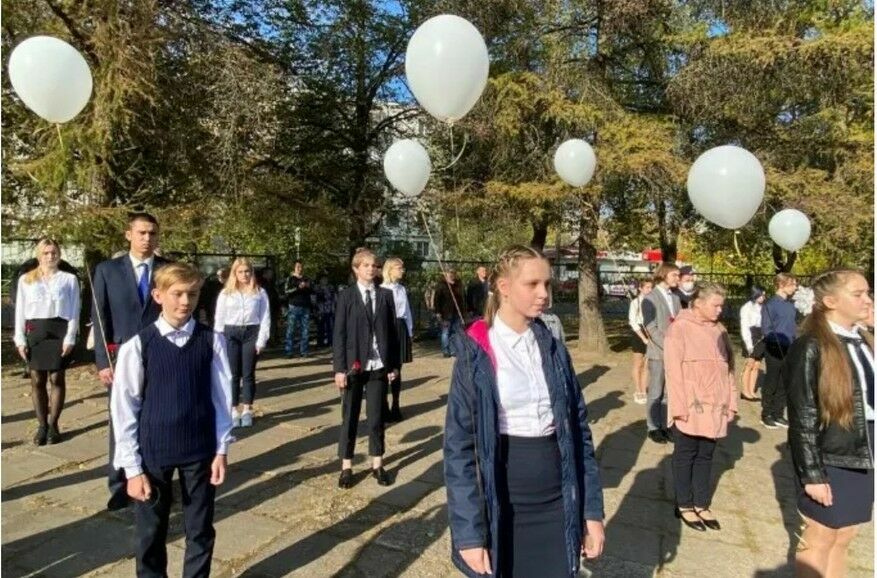 Обмороки 13 псковских школьников объяснили избытком патриотизма