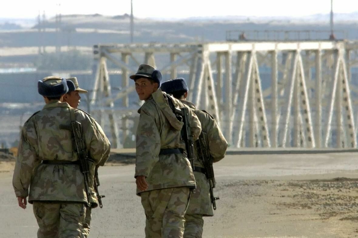 Российские войска начали учения у границы Узбекистана с Афганистаном