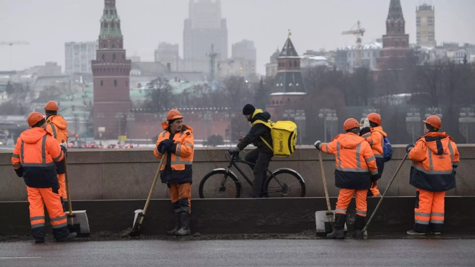 В России решили ужесточить требования к трудовым мигрантам