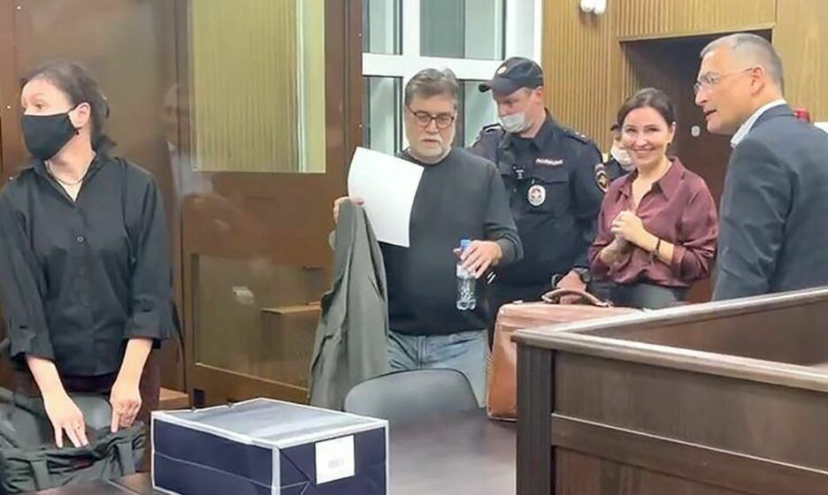 У арестованного ректора Шанинки Сергея Зуева отобрали сумку перед отправкой в СИЗО