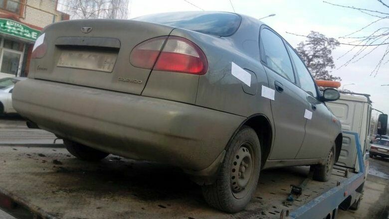 За долг налоговикам в 40 тысяч рублей отобрали машину