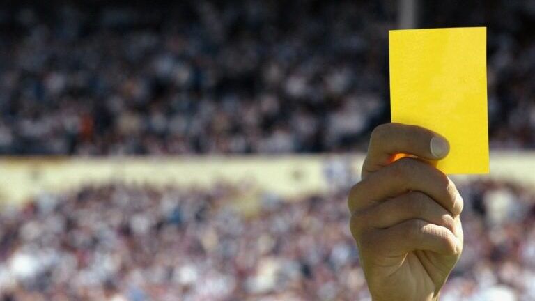 В Таиланде введут штрафную систему «желтых карточек» для туристов