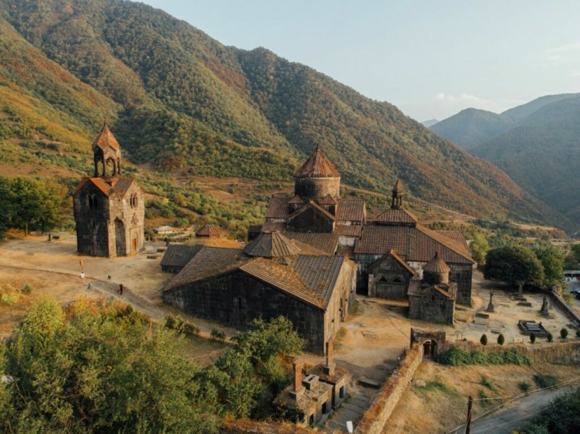 Что такое карабах. Арцах Нагорный Карабах. Армения Карабах природа. Армения горы Арцах. Горы Азербайджана Карабах.