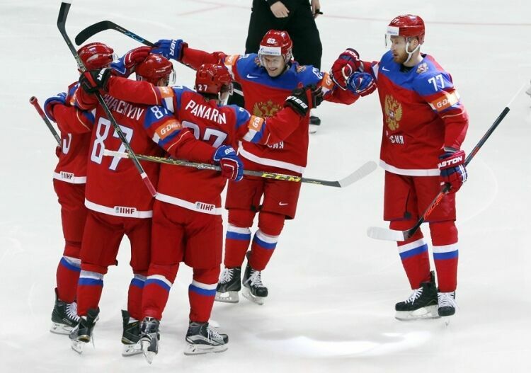 Сборная России победила Германию и сыграет с Финляндией в полуфинале ЧМ