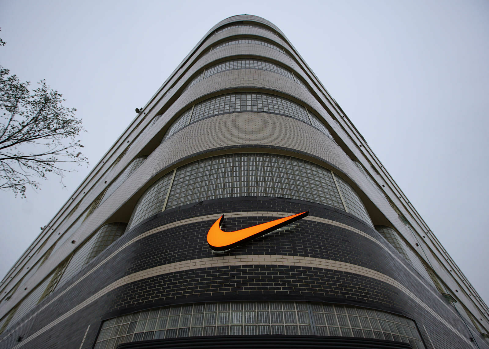 Nike отправил сотрудников в недельный антистресс-отпуск из-за пандемии