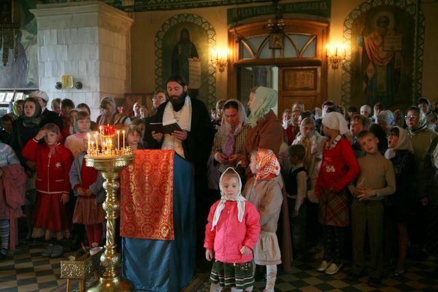 Страна атеистов: в рождественских богослужениях приняли участие менее 2-х процентов россиян