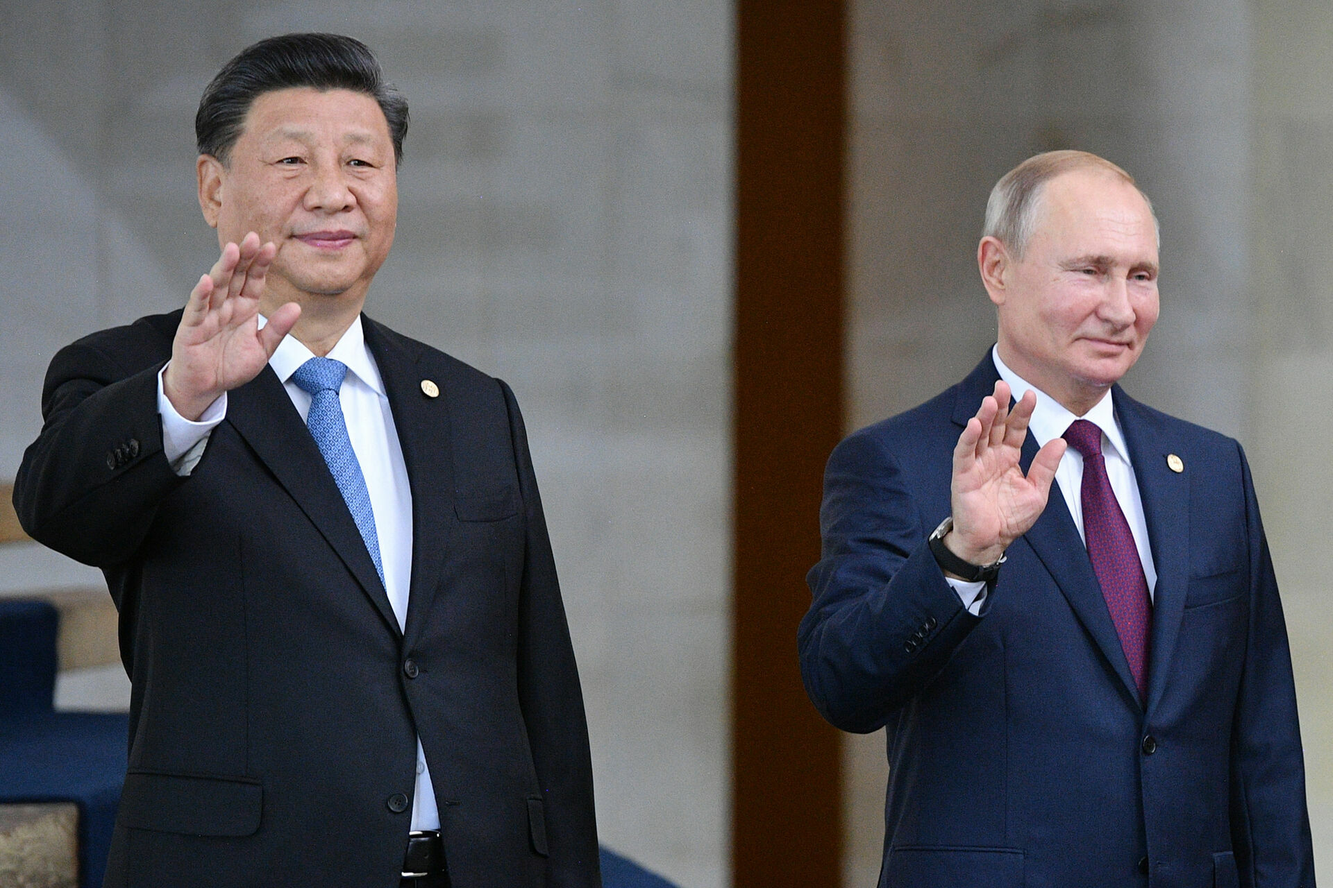 Китай в четыре раза урезал число российских делегатов на встрече президентов