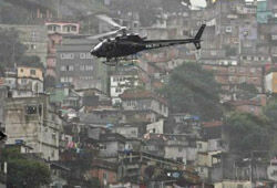 Бразильский спецназ взял под контроль крупнейшую фавелу Рио-де-Жанейро