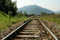 Вагоны поезда на Кубани могли перевернуться из-за деформации рельсов