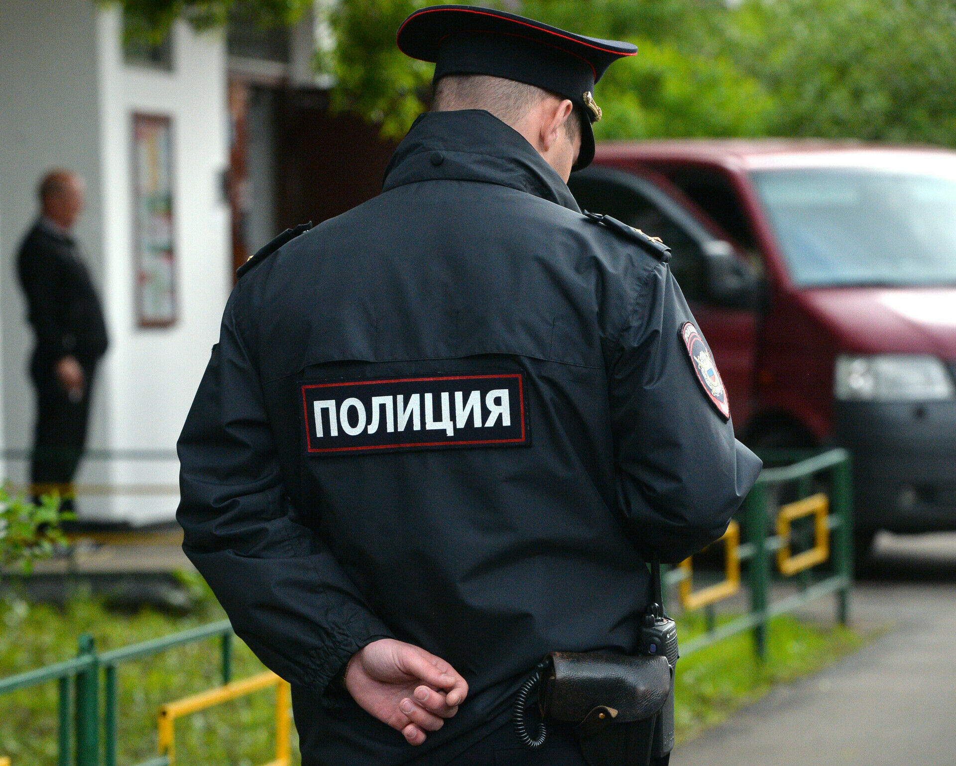 Аферисты в Москве, прикинувшись полицейскими, похитили у безработного 3,5 млн рублей