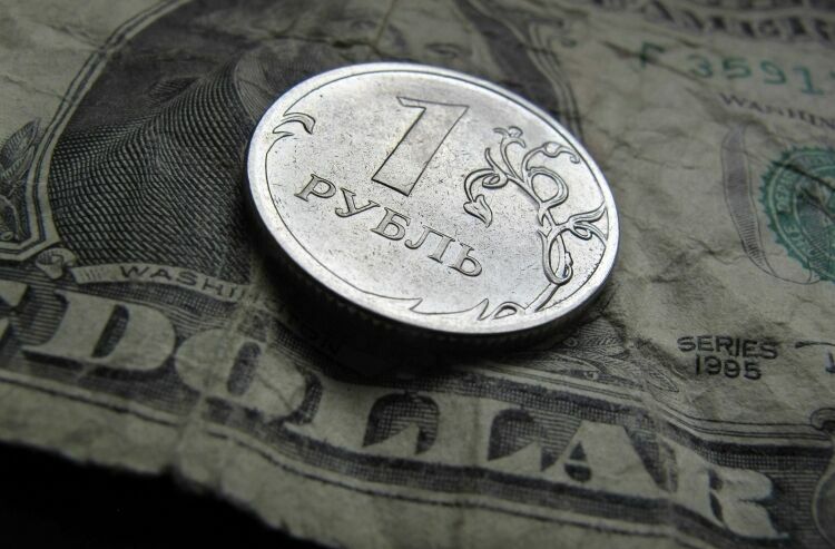 Курс рубля нащупывает новую точку равновесия