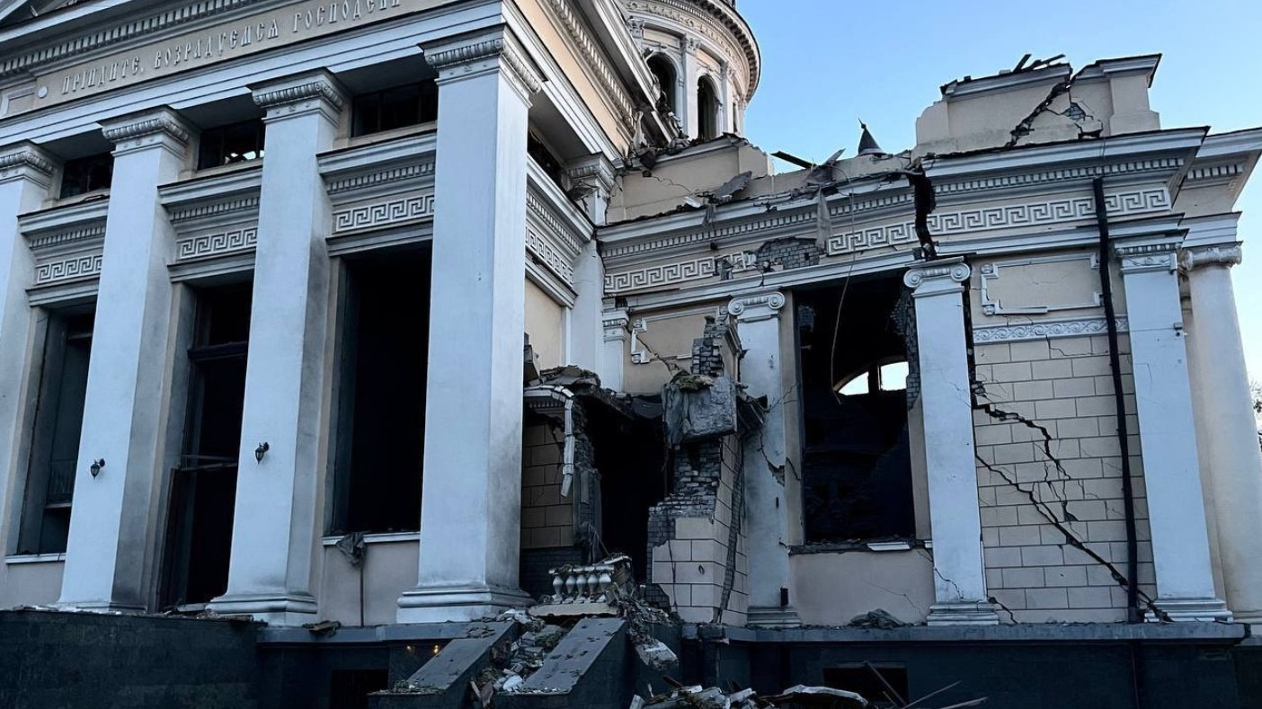При взрывах в Одессе сильно поврежден Спасо-преображенский кафедральный собор