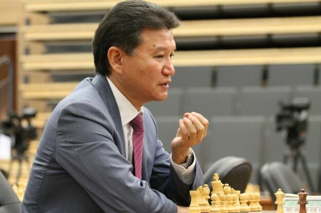 Президент Международной шахматной федерации Илюмжинов купил пенсионный фонд