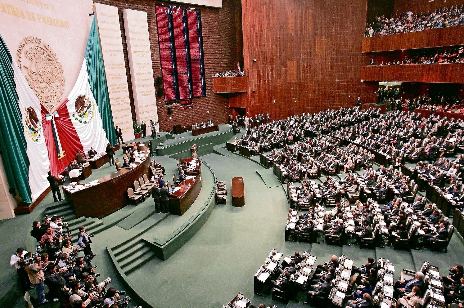 Не по-нашему: в Мексике одобрена реформа, позволяющая судить президента за коррупцию