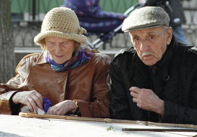 Парламент Молдавии проголосовал за снижение пенсионного возраста