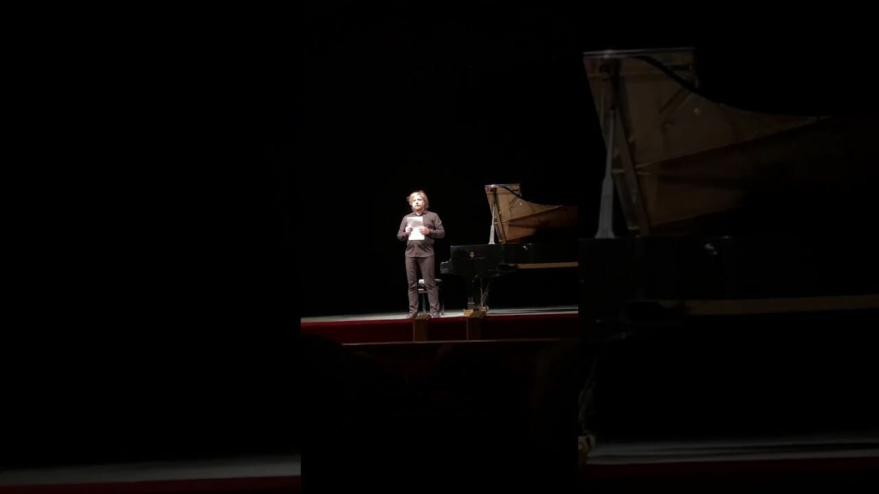 Пианист Тимофей Казанцев на концерте в Новосибирске поддержал политзаключенных