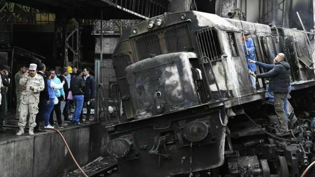 В Каире на центральном вокзале взорвался локомотив(ВИДЕО)