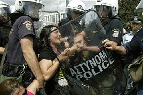 Греция парализована забастовкой